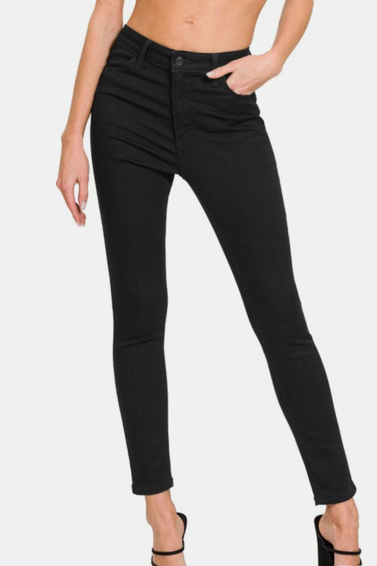 These high-waisted skinny jeans have a unique design and functional pockets that make it easy to wear them with a variety of tops. Slim-fit tailoring reveals curves, while high-waisted designs elongate the legs. Whether it's casual or formal, these pants will make you exude confidence. Front view